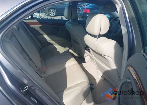 2005 Acura Rl 3.5 z USA, uszkodzony, nr VIN JH4KB165X5C009238